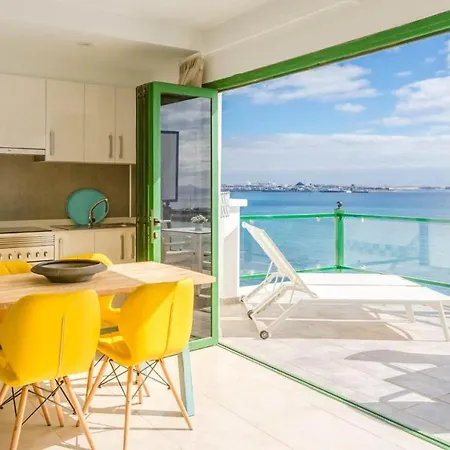 Apartment Sea Breeze Ocean View *