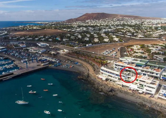 Sea Breeze Ocean View 아파트