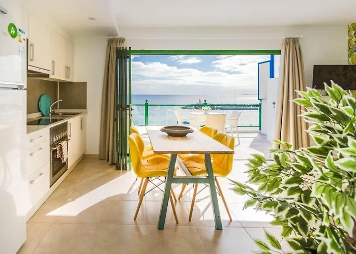 아파트 Sea Breeze Ocean View