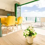 公寓 Sea Breeze Ocean View *